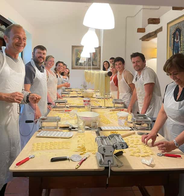 Palermo: Share Your Pasta Love in Local's Home - The meal at the table: wine, conversation, and the real point