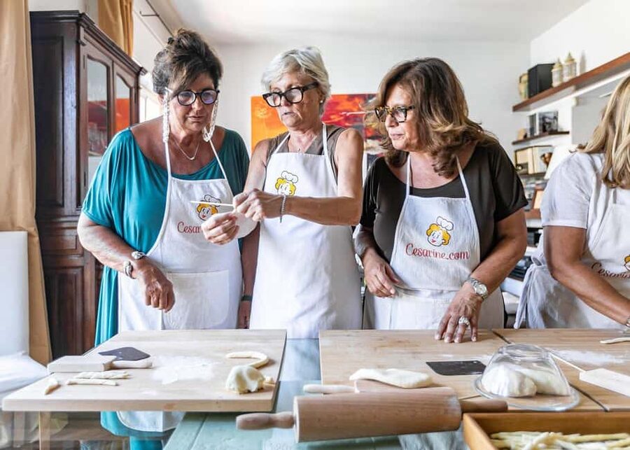 Palermo: Share Your Pasta Love in Local's Home - The aperitivo welcome: how the evening starts