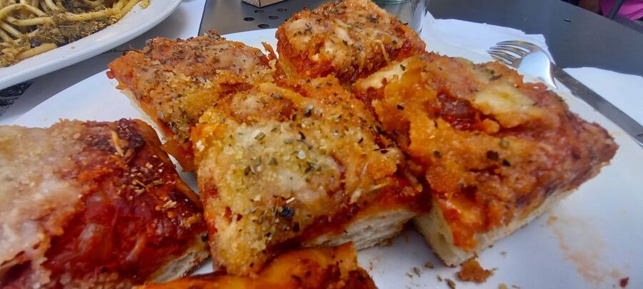 Palermo Sicilian Street Food Tour: Small Group with a Local - Guides matter: the storytelling that turns food into place