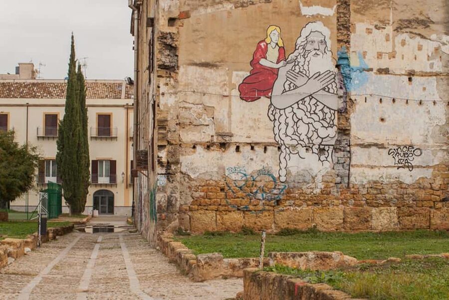Palermo: Street Art and Urban Life Walk - Street art in Palermo is not stuck behind glass