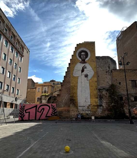 Palermo: Street Art and Urban Life Walk - Kalsa: a quieter rhythm with strong visual storytelling