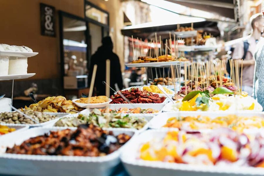 Palermo: Street Food and History Walking Tour - Meeting at Piazza Olivella: start near Massimo and orient fast