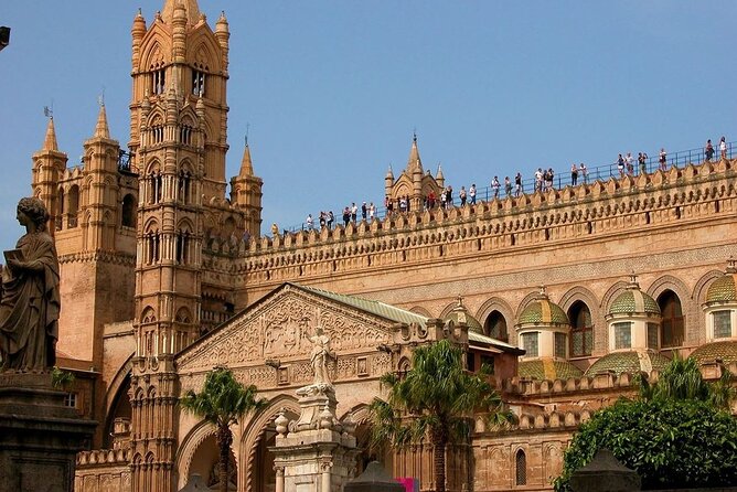 Palermo Street Food tour: art, history and ancient markets - Capo Street Market: the Arab-market street where your appetite takes over