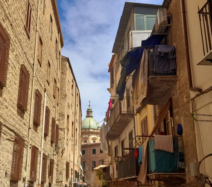 Palermo: Street Food Tour in Ballarò and Vucciria Markets - Meeting at Palermo Cathedral: Getting Oriented Fast