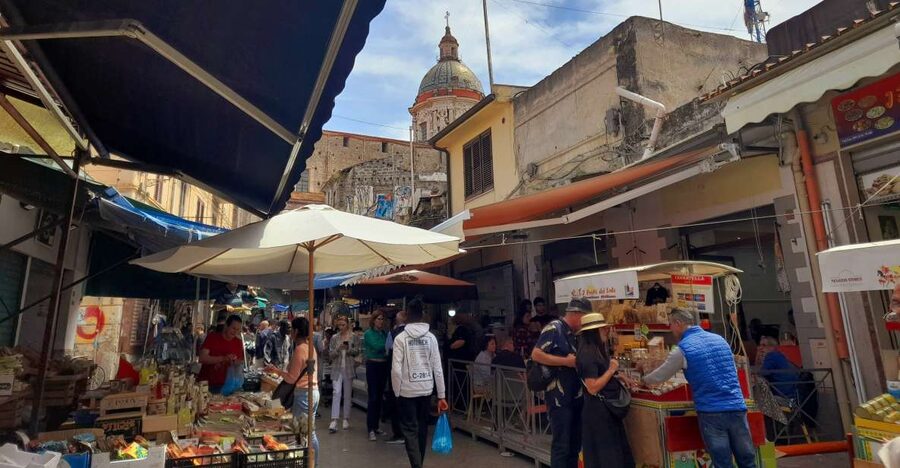 Palermo: Street Food Tour in Ballarò and Vucciria Markets - Ballarò Market Side Streets: Street Food With Local Context