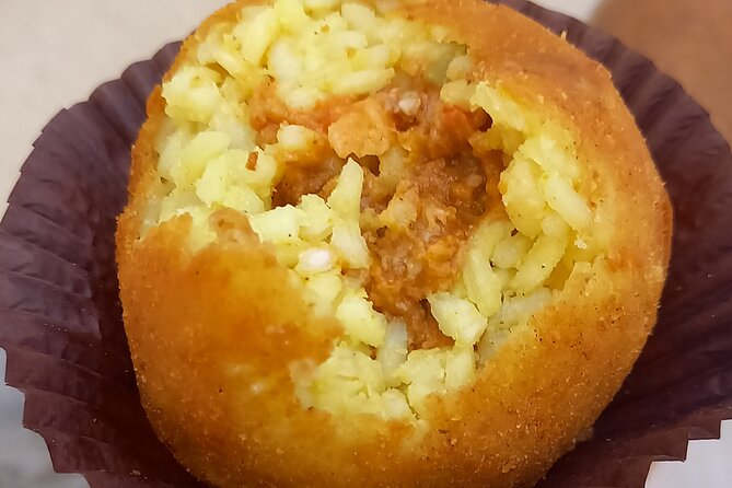 Palermo: Taste the Tradition on a Food Tour by Do Eat Better - Stop 1: Basilica di San Francesco d’Assisi and panino con la milza