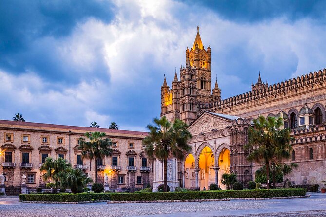 Palermo: Tour Historic Center, Catacombs & Monreale in CruiserCar - Piazza Pretoria and the Teatro Massimo inside-look