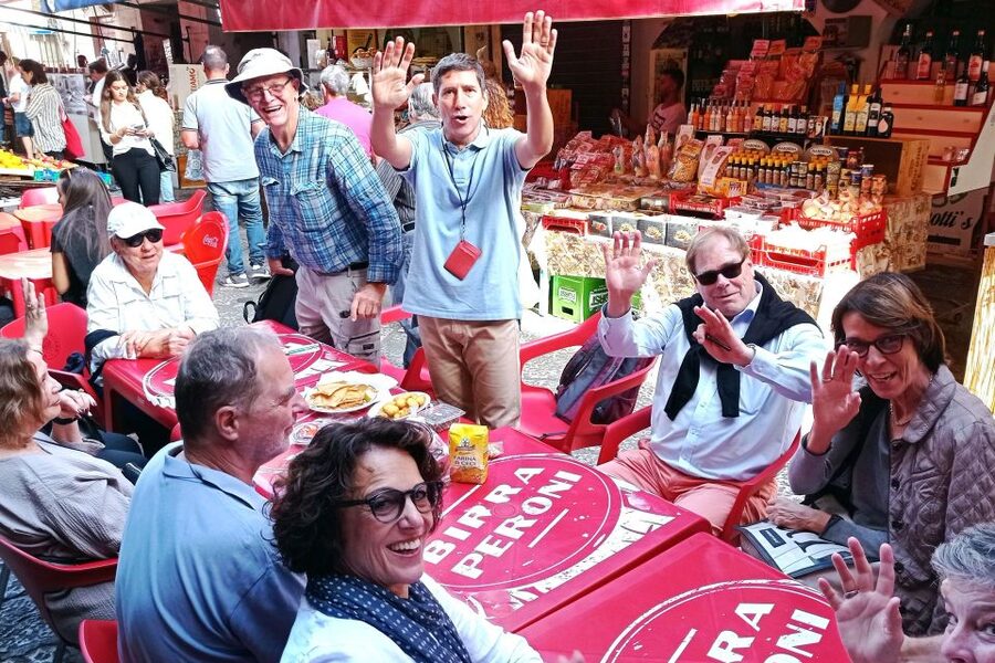 Palermo: tour tra mercati colorati e monumenti Unesco - Meeting at Banca d’Italia: a walking tour that starts smart