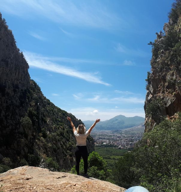 Palermo: Treasures of Monte Pellegrino - Meet Luca, Then Head Out Right From Your Neighborhood