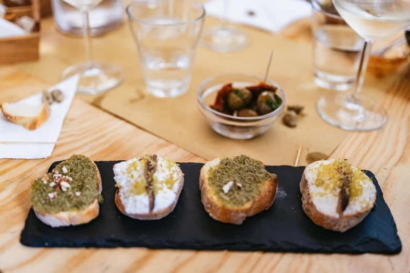 Palermo: Wine Tasting with Snacks at Bottega Monteleone - Practical tips so your evening goes smoothly