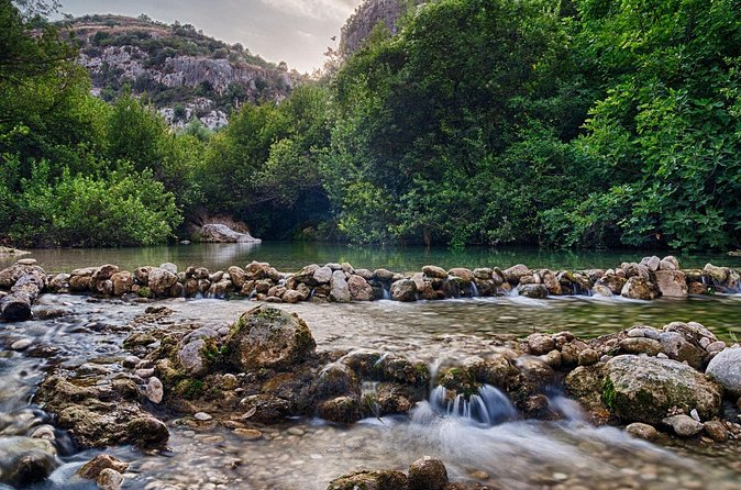 Pantalica Hiking Tour - Guide experience: small group, English support, and a real sense of humor