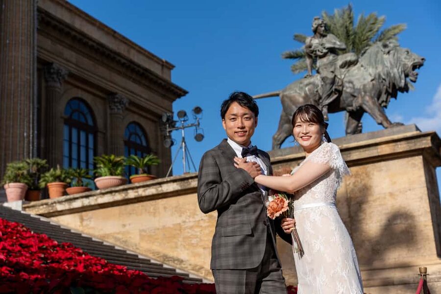 PHOTOSHOOT IN PALERMO - Teatro Massimo stop: 15 minutes of iconic Palermo posing
