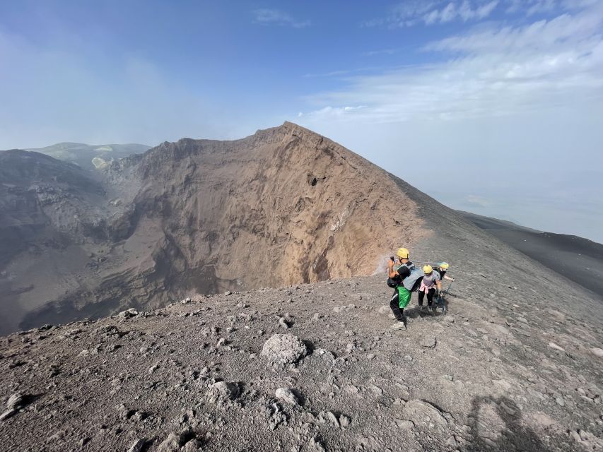 Piano Provenzana: Mount Etna Hiking Trip to 3,380 Meters - The 5-hour plan: jeep to the higher zones, then a steady climb to Central Crater