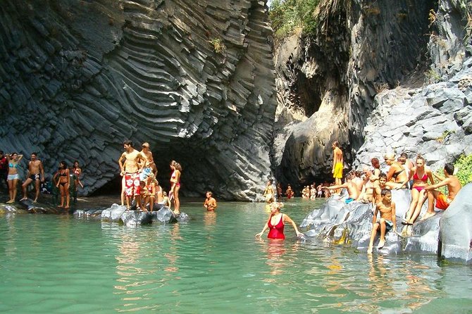 Private and Guided Tour of Gole Alcantara with traditional Lunch - Alcantara Gorges: a private look at Etna’s lava work