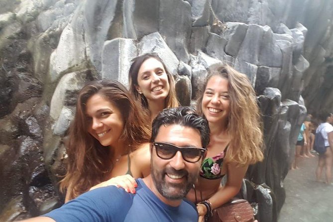 Private and Guided Tour of Gole Alcantara with traditional Lunch - Private guide energy: what the best guides do