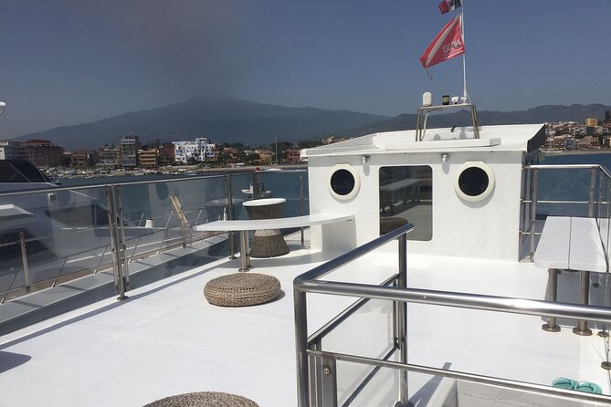 Private boat in Taormina and Isola Bella - Snorkeling in the bays: what you’ll likely experience in practice