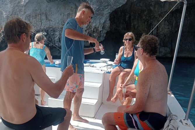 Private boat tour Syracuse Ortigia fruit and prosecco - Key things to know before you go