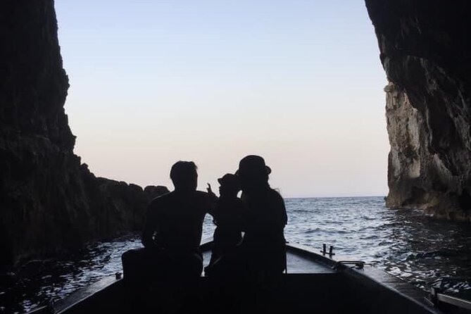 Private boat tour Syracuse Ortigia fruit and prosecco - Onboard fruit, prosecco, and snacks: value you can taste