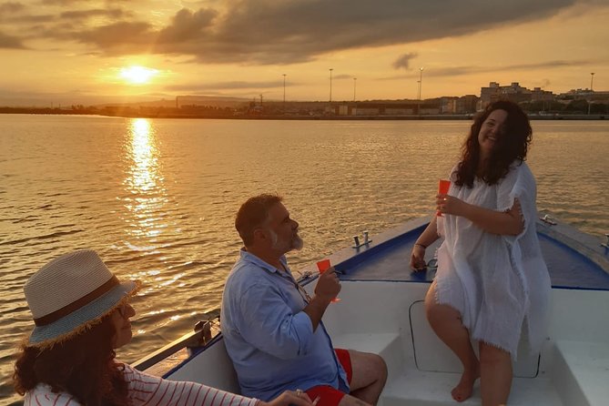 Private boat tour with prosecco and fresh fruit - Key highlights before you go
