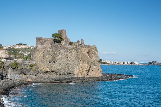 PRIVATE - Catania and Aci Trezza Bike trip - Stop 3: Aci Trezza, Cyclopean Isles, and Time for a Sea Snack