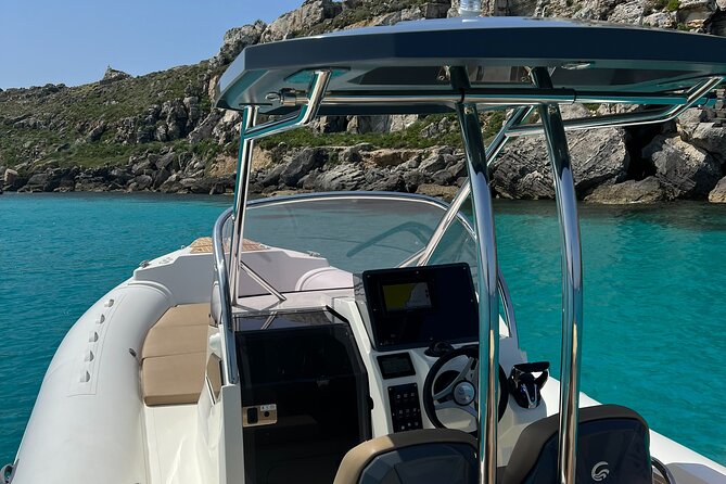Private charter Egadi Islands - Favignana coves: where the swimming stops do the heavy lifting