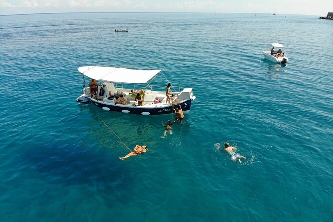 Private excursion along the coast of Cefalu for groups max 10 pax - Aperitif and toast: the social part of the cruise