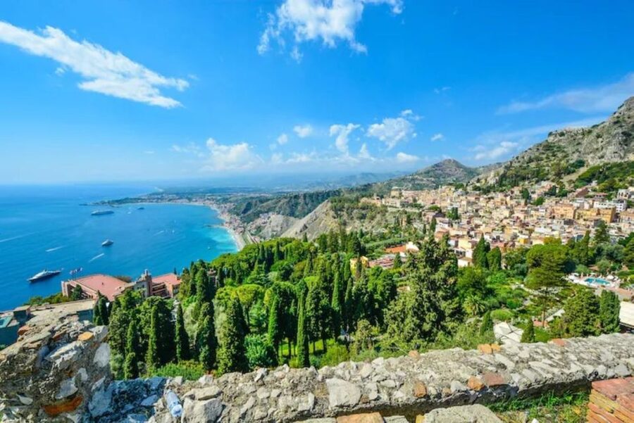Private Taormina Top City Sights Walking Tour - Key things you’ll notice on this Taormina walk