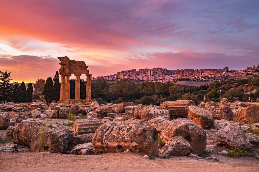 Private Tour : Agrigento & Scala dei Turchi - Lunch and the local café break: when you’ll decide what to eat