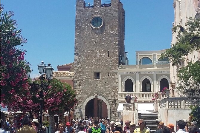 Private Tour Castelmola, Taormina and Messina. Departure from Messina - Guides make the difference: Carmelo and Gianfranco’s approach