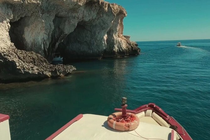 Private Tour of Ortigia and Plemmirio Island with Lunch on Board - Grotta con i coralli: Sea Caves and Animal-Shaped Rocks