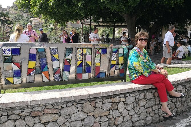 Private Tour Savoca, Taormina and Castelmola - Taormina’s Corso Umberto and the quick balcony for Isola Bella
