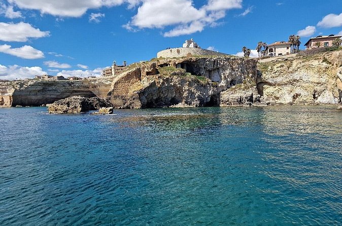 Private tour with fish products and full beverage. - The 2-hour route: Ortigia, caves, and Plemmirio in one sweep