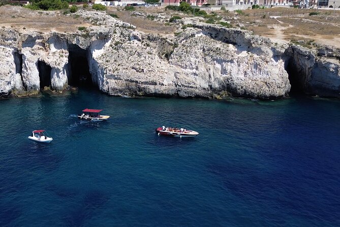 Private tour with fish products and Full Drinks - Private boat, full drinks, and fish that actually tastes local