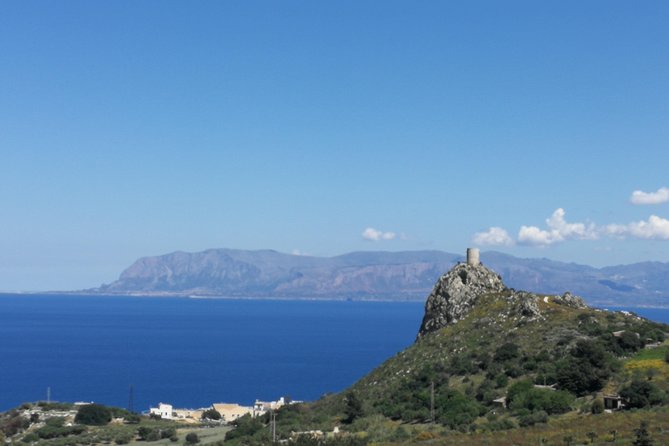 Private Transfer from/to Castellammare del Golfo - Inside the car: comfort that shows up right when you need it