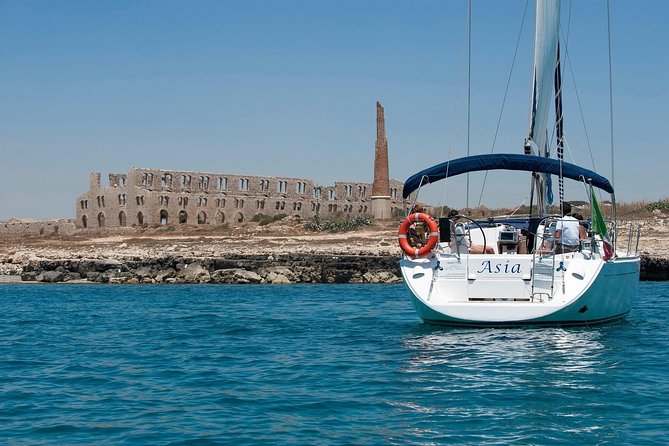 Ragusa coast: Private Sailing tour - Planeta wine on board, and how lunch works on full-day options
