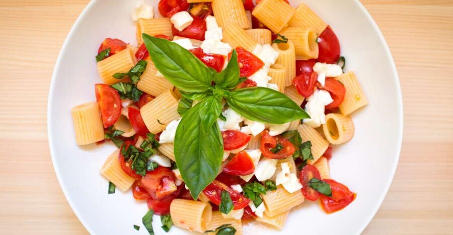 Ragusa: Dining Experience at a Local's Home - The 4-Course Meal: How the Night Unfolds