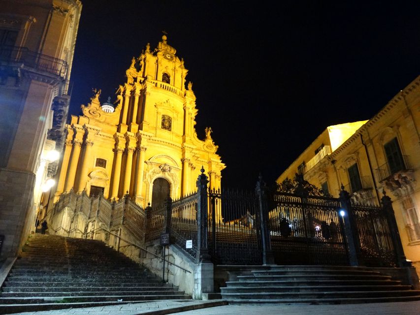 Ragusa Ibla: Walking Tour with Local Guide - Ragusa Ibla alleys: where Baroque masks and balconies do the talking
