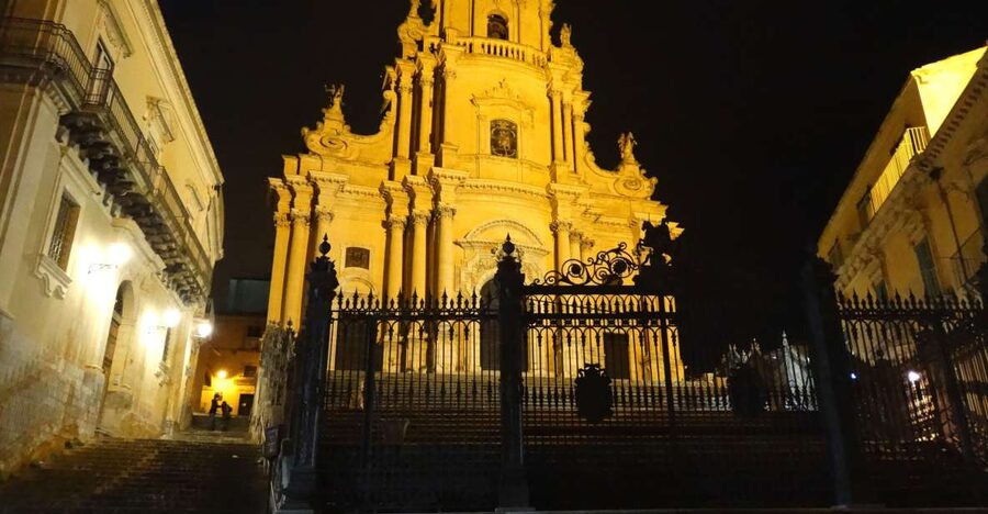 Ragusa Ibla: Walking Tour with Local Guide - Pacing, timing, and shoe advice for a 2-hour Ibla loop