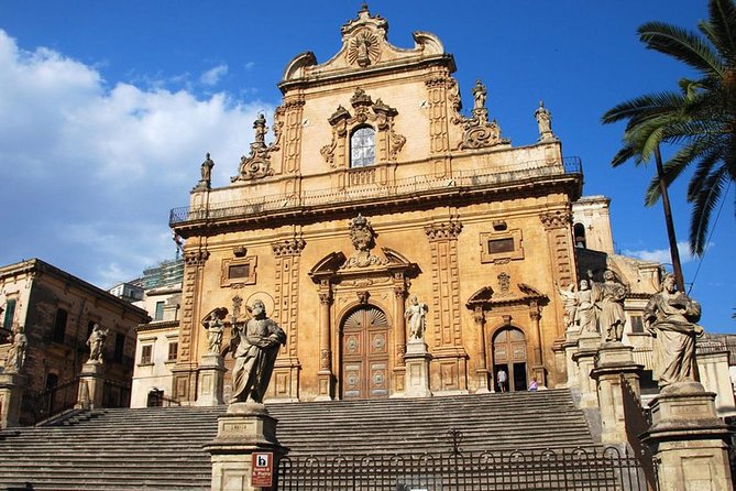Ragusa, Modica & Scicli Tour - Scicli UNESCO walk: Chiafura caves and the baroque core around San Bartolomeo