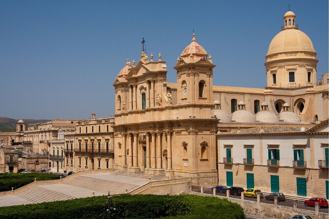 Ragusa, Noto and Chocolate Tasting - Day tour from Siracusa - Ragusa Ibla: UNESCO streets, gardens, and 18th-century details