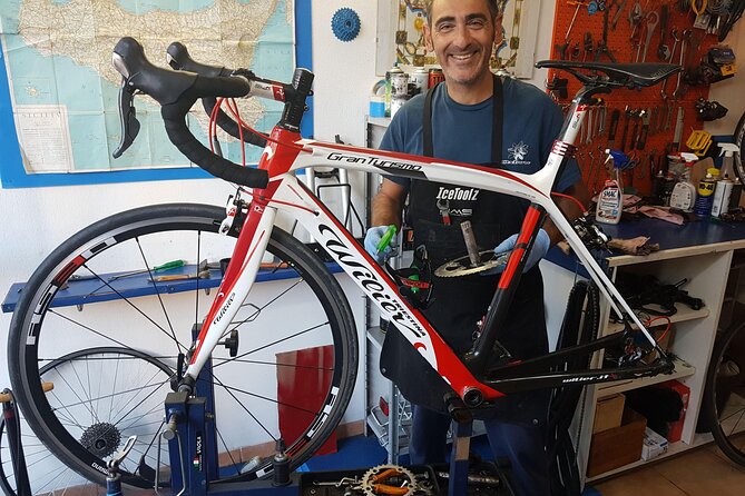 Rent a Carbon or Aluminum Road Bike in Sicily - Entering Palermo by Bike, Not by Spreadsheet