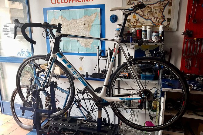 Rent a Carbon or Aluminum Road Bike in Sicily - Skill Level Fit: Road Bike Feel and the Right Pedals for You