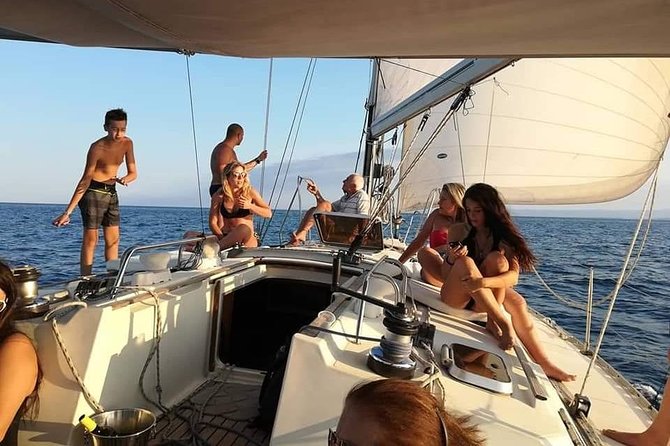 Sailing tour at sunset in catania - Who should book this sunset sailing (and who might not)