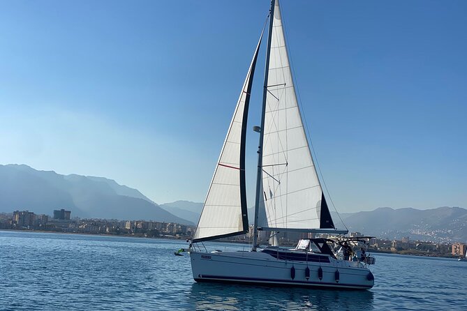Sails between Sky and Sea - Massimo and the Fujiko Experience: Skill and Comfort Working Together