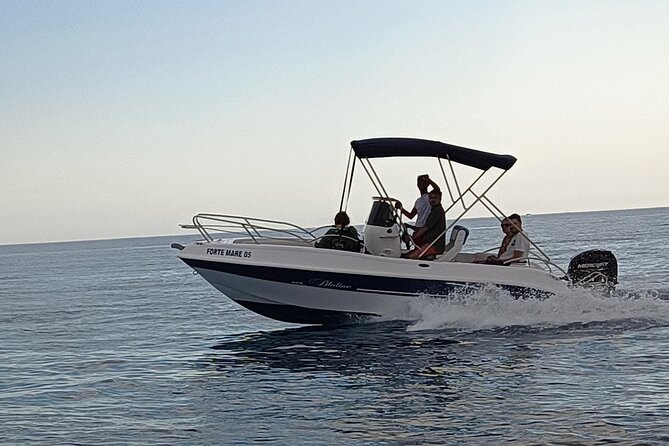 Scala dei Turchi in 3.5 hours, boat tour with stops for swimming - Weather, rough seas, and how the crew handled changes