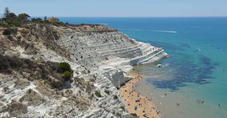 Scala dei Turchi: Tour of Beautiful Beaches with Aperitif - Beach stop 1: Giallonardo for a relaxed start