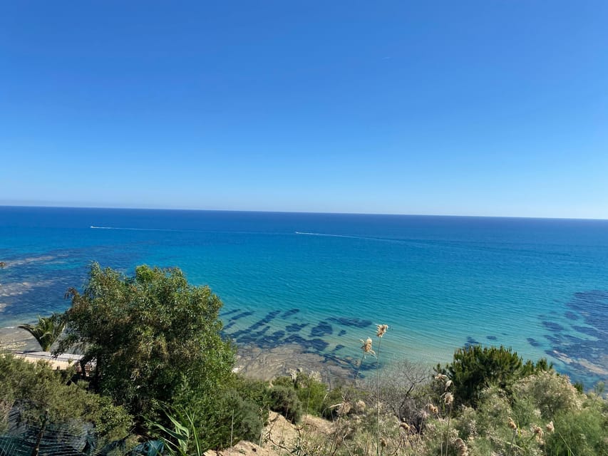 Scala dei Turchi: Tour of Beautiful Beaches with Aperitif - Aperitif with cocktails and appetizers: what it means for value