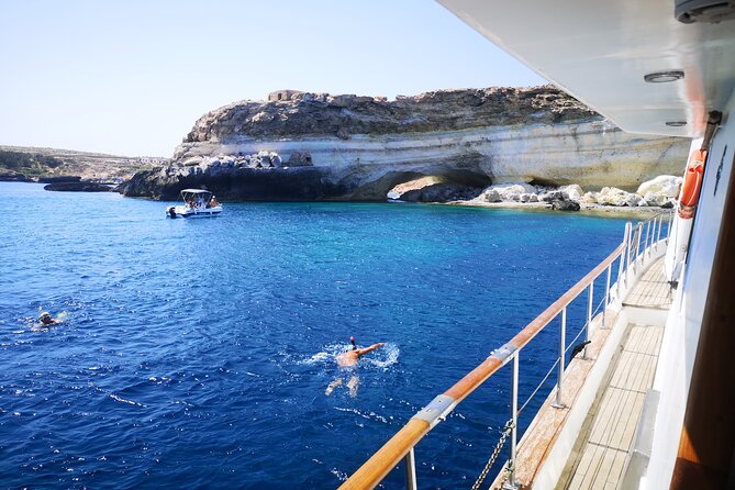 SciatumiaDay boat tour to Lampedusa with typical lunch - Capo Ponente and the shipwreck: the short stop that feels different