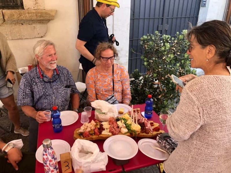 Sicilian food and wine tour in Siracusa - Ortigia’s market: your best shortcut to real local life
