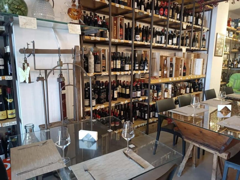 sicilian wine and food tasting - Getting oriented at the Winehouse Trapani (Via Ammiraglio Staiti)